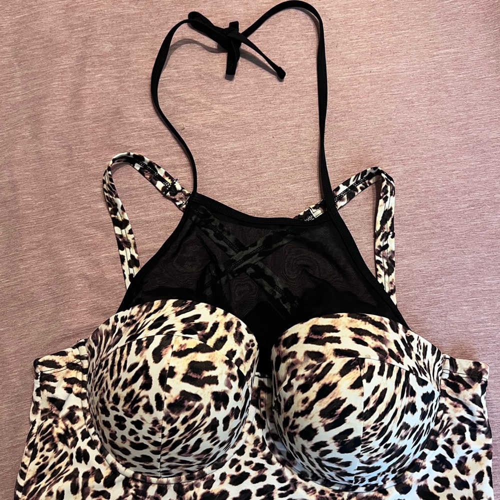 Torrid Leopard Print Swim top size 1X